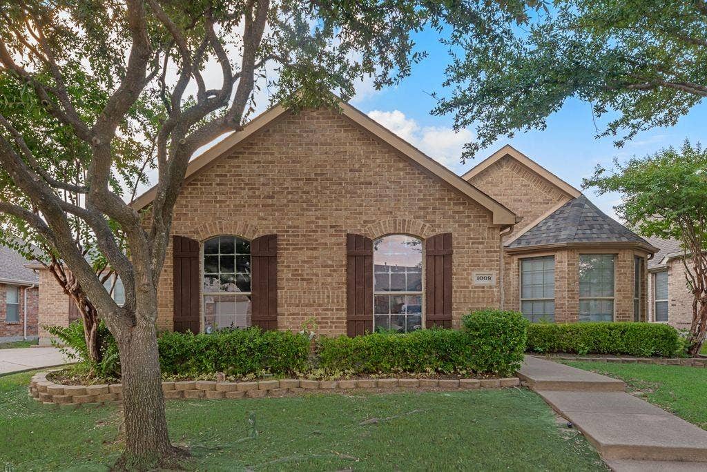 1009 Dancing Waters Avenue, Forney, TX 75126 1009 Dancing Waters Avenue, Forney, TX 75126