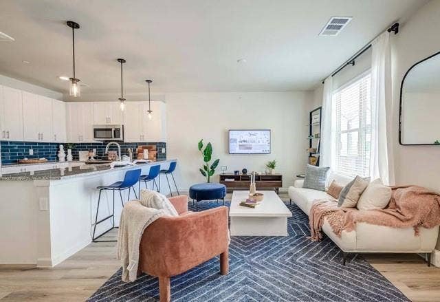 2100 Legacy Drive, #1808, Plano, TX 75023 2100 Legacy Drive, #1808, Plano, TX 75023