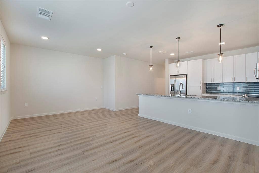2100 Legacy Drive, #1808, Plano, TX 75023 2100 Legacy Drive, #1808, Plano, TX 75023