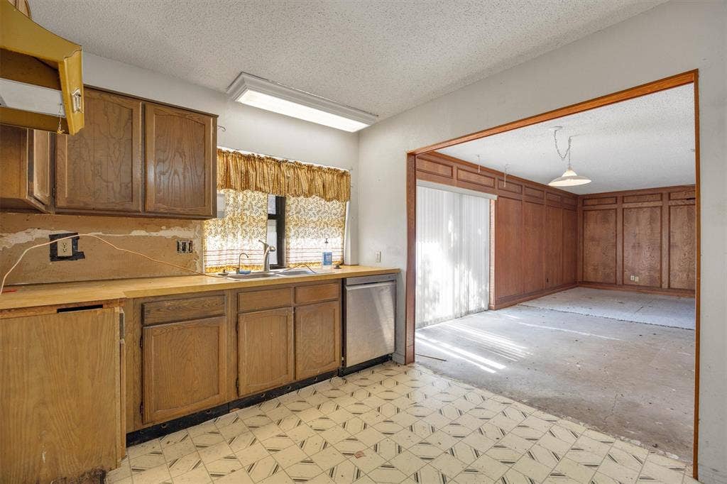 3005 Lemmontree Lane, Plano, TX 75074 3005 Lemmontree Lane, Plano, TX 75074