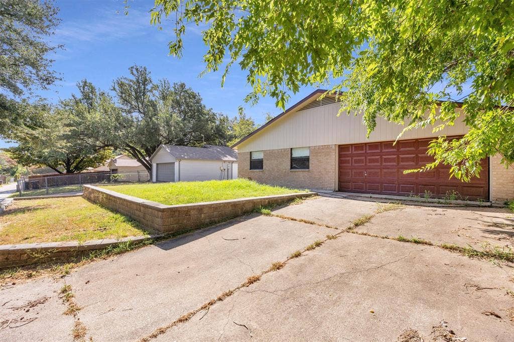 3005 Lemmontree Lane, Plano, TX 75074 3005 Lemmontree Lane, Plano, TX 75074
