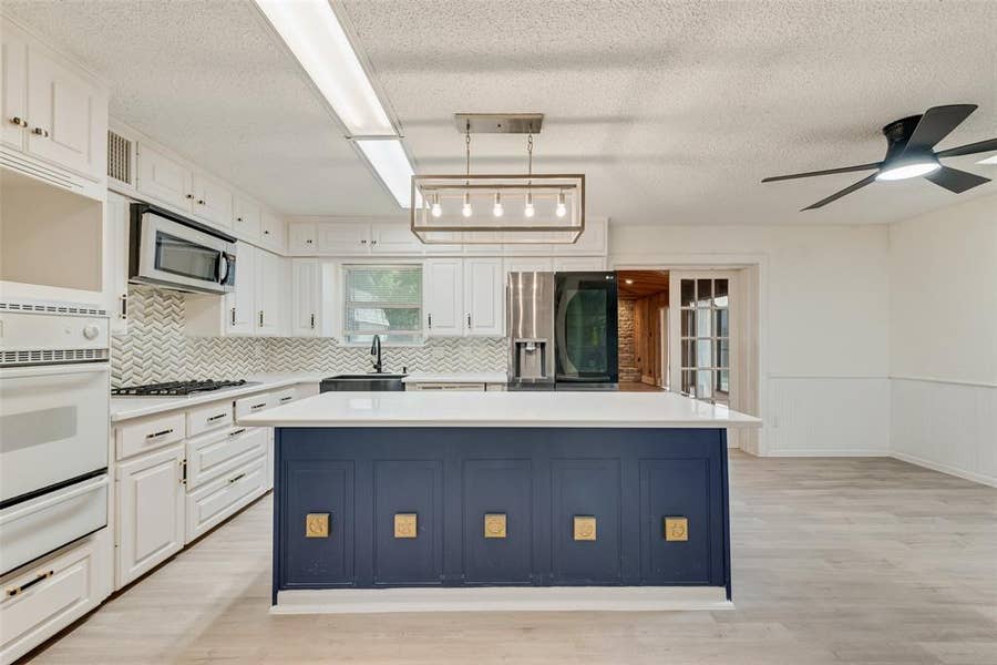 Property photo for 721 Thompson Drive, Saginaw, TX