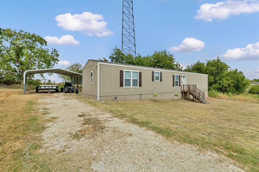 Property photo for 8108 Scenic Ridge Court, Cresson, TX