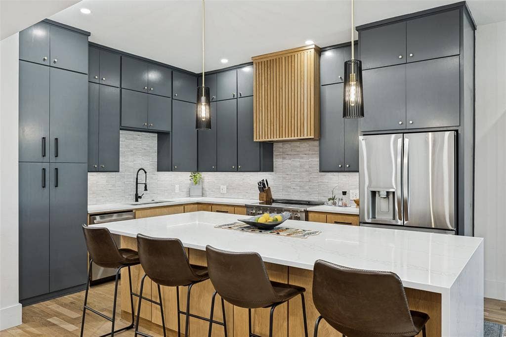 6422 Cedar Hollow Drive, Dallas, TX 75248 6422 Cedar Hollow Drive, Dallas, TX 75248