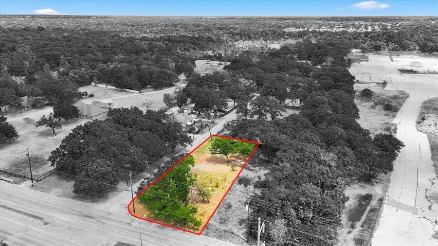 Property photo for 2000 Dowdy Ferry Road, Dallas, TX