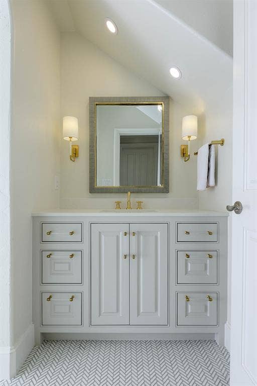3637 Haynie Avenue, University Park, TX 75205 Secondary bathroom