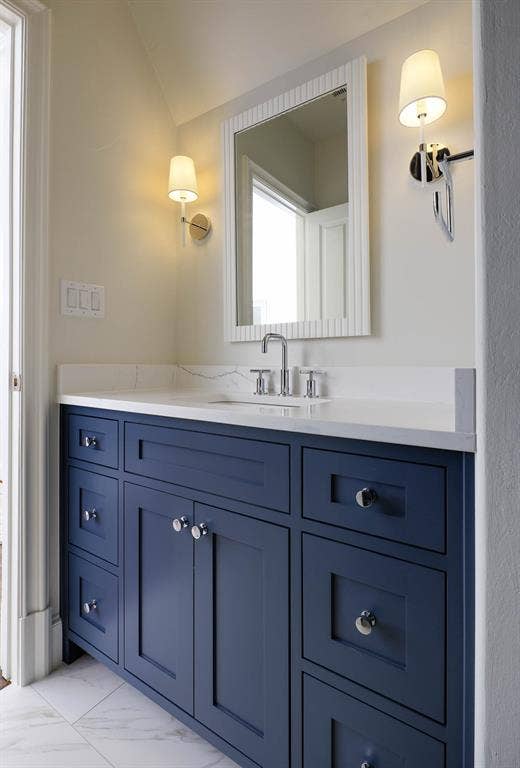 3637 Haynie Avenue, University Park, TX 75205 Secondary bathroom