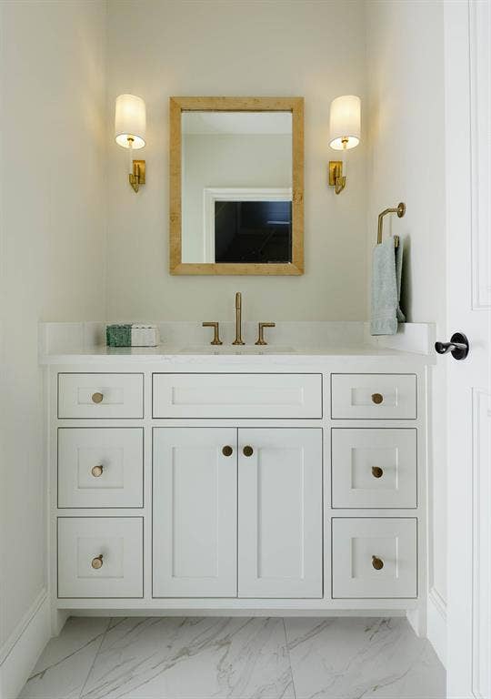 3637 Haynie Avenue, University Park, TX 75205 Secondary bathroom