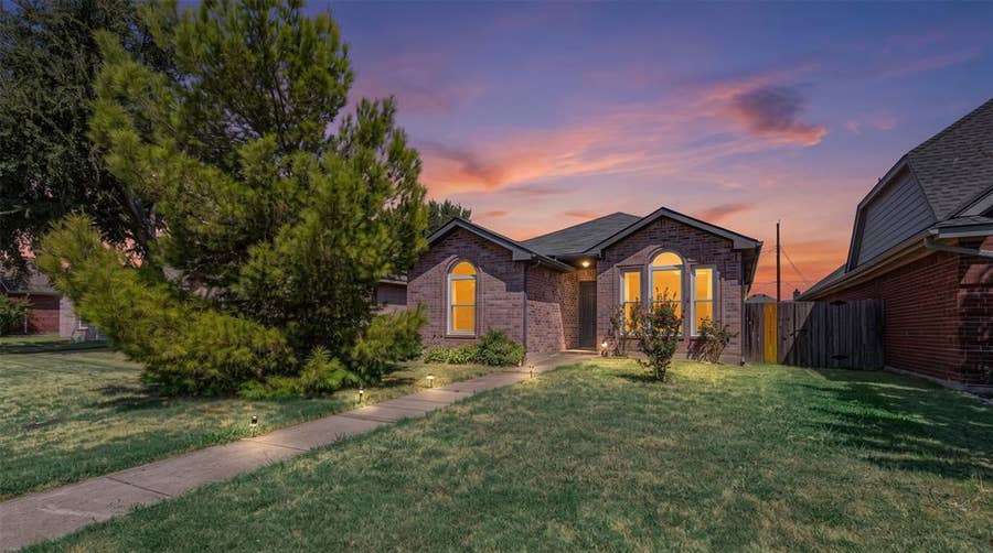 Property photo for 1403 E Brown Street, Wylie, TX