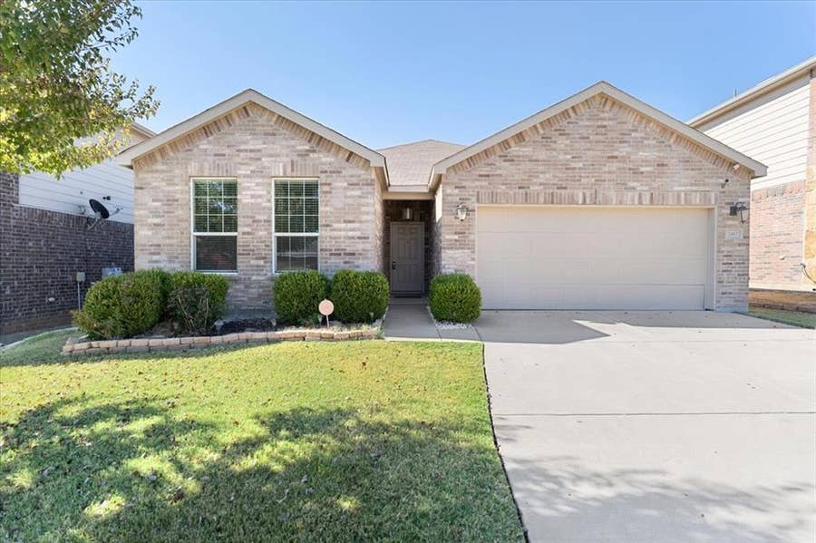 Property photo for 2412 Simmental Road, Fort Worth, TX