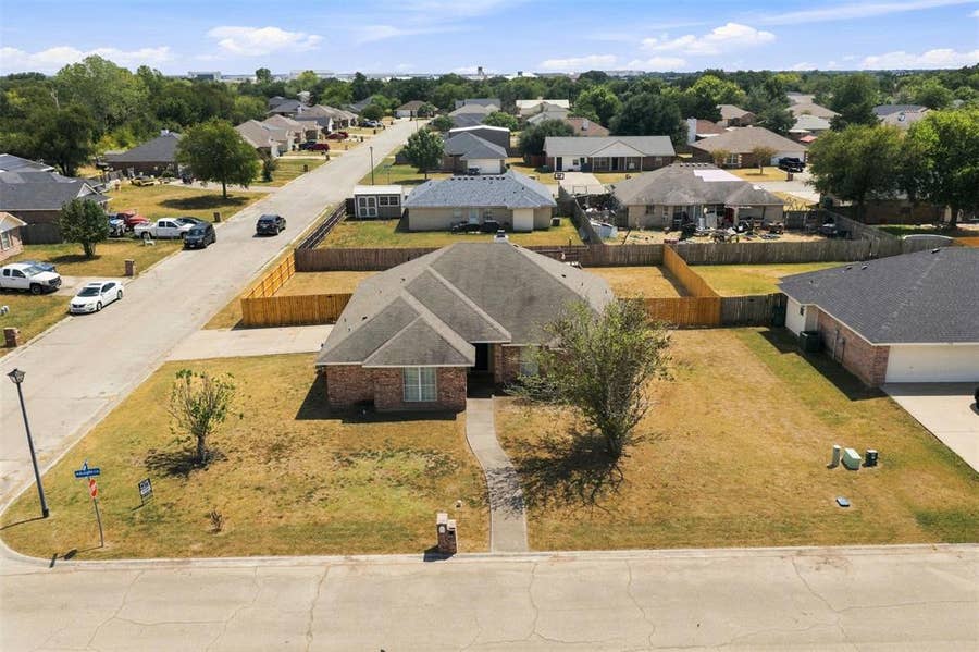 Property photo for 220 Knight Lane, Lacy Lakeview, TX