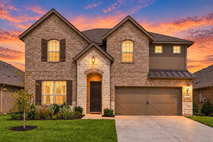 Property photo for 1005 Rosebay Drive, Fort Worth, TX