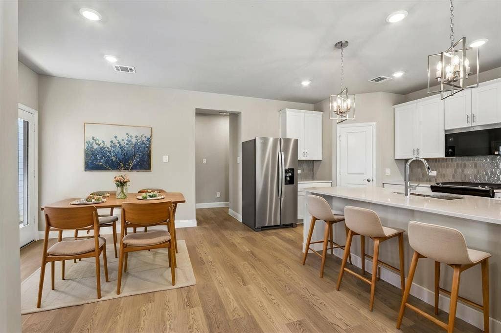 2717 Kobuk Drive, Corinth, TX 76210 Photo is not of the actual home, but is an inspirational photo of builder’s model home and may depict options, furnishings, and/or decorator features that are not included.