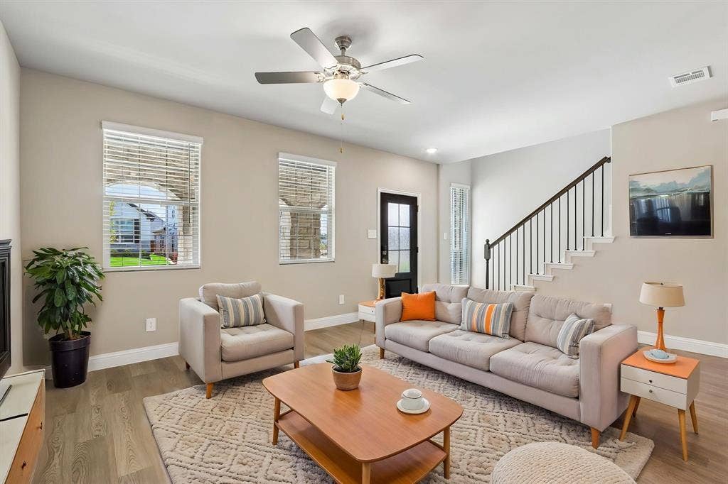 2717 Kobuk Drive, Corinth, TX 76210 Photo is not of the actual home, but is an inspirational photo of builder’s model home and may depict options, furnishings, and/or decorator features that are not included.