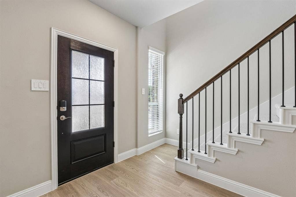 2717 Kobuk Drive, Corinth, TX 76210 Photo is not of the actual home, but is an inspirational photo of builder’s model home and may depict options, furnishings, and/or decorator features that are not included.