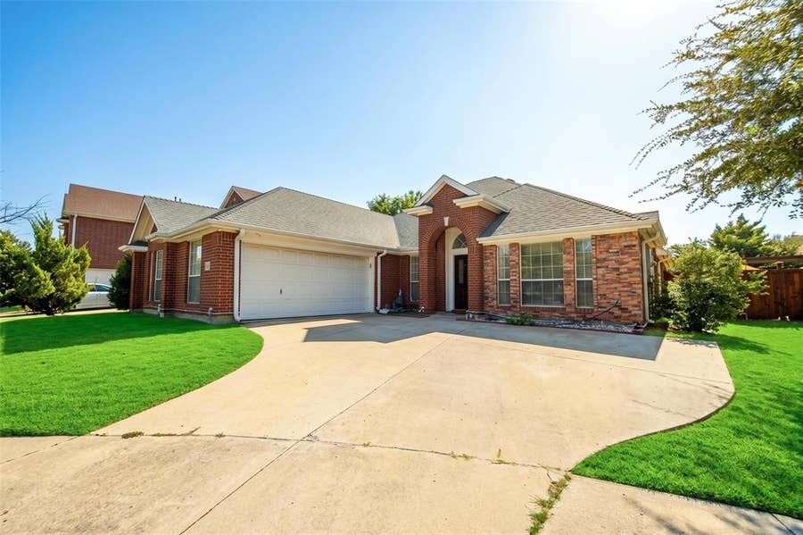 Property photo for 3413 Castleman Cove Drive, Garland, TX