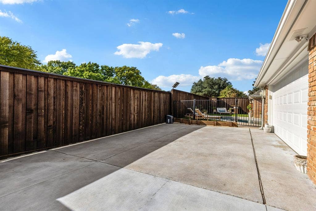 1801 Triple Crown Lane, Plano, TX 75093