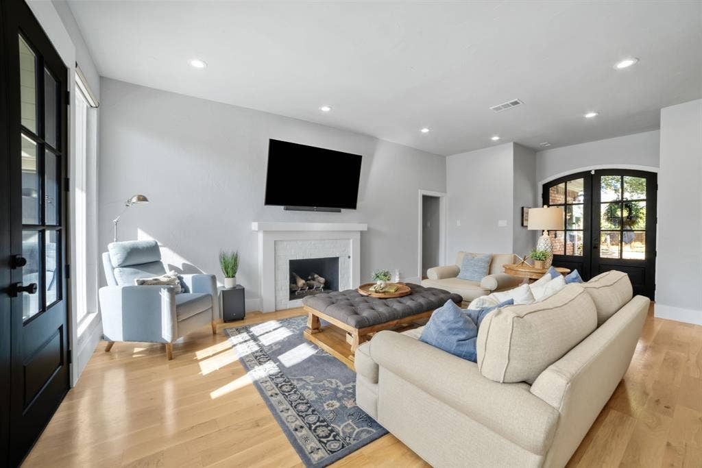 1801 Triple Crown Lane, Plano, TX 75093