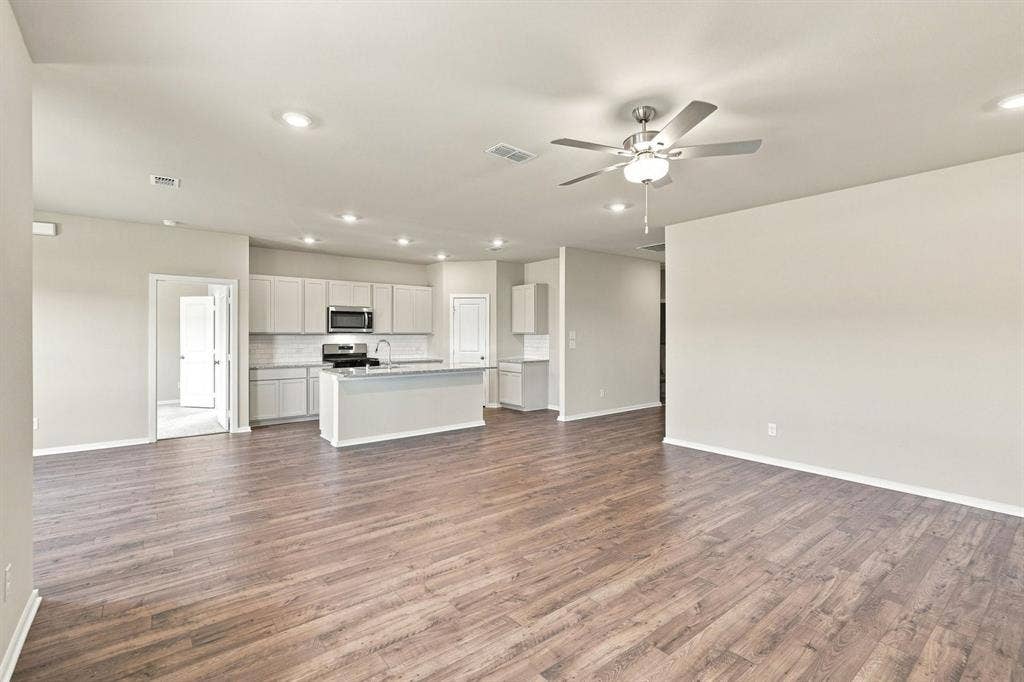 3122 Stroup Way, Heartland, TX 75114 3122 IV