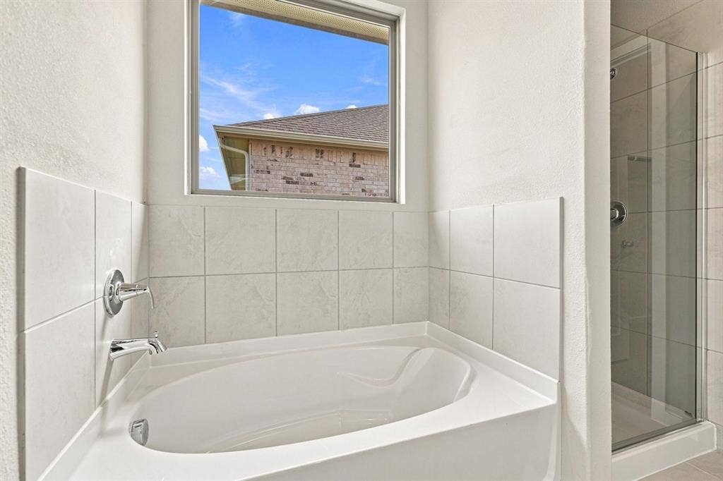 3122 Stroup Way, Heartland, TX 75114 3122 VI