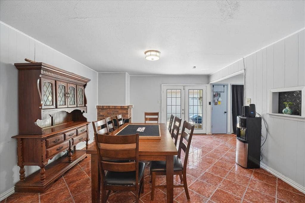 2710 Moonriver Lane, Farmers Branch, TX 75234 2710 Moonriver Lane, Farmers Branch, TX 75234