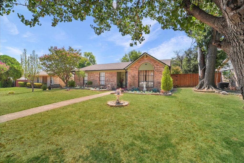 2710 Moonriver Lane, Farmers Branch, TX 75234 2710 Moonriver Lane, Farmers Branch, TX 75234