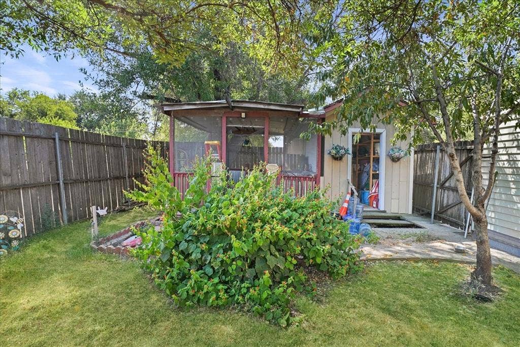 2710 Moonriver Lane, Farmers Branch, TX 75234 2710 Moonriver Lane, Farmers Branch, TX 75234