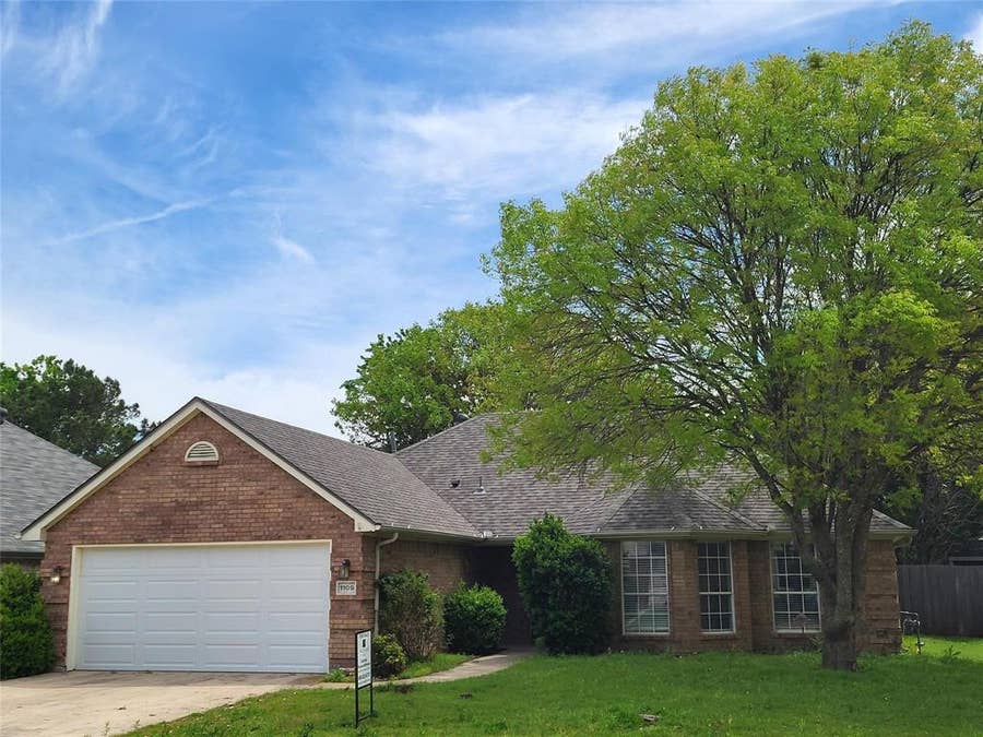 Property photo for 1109 Westgrove Drive, Saginaw, TX