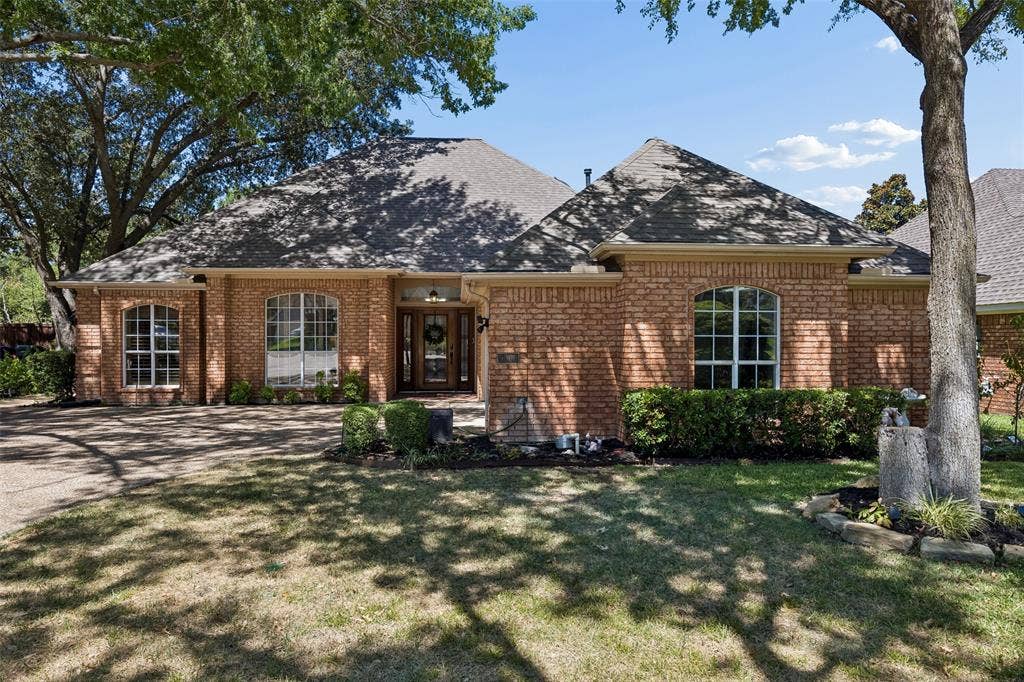 5905 Indian Hills Drive, Garland, TX 75044 Welcome Home!