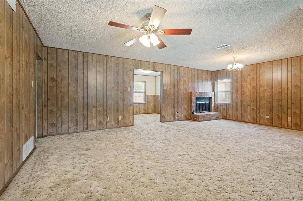 1726 Dorothy Drive, Grand Prairie, TX 75051 Living area