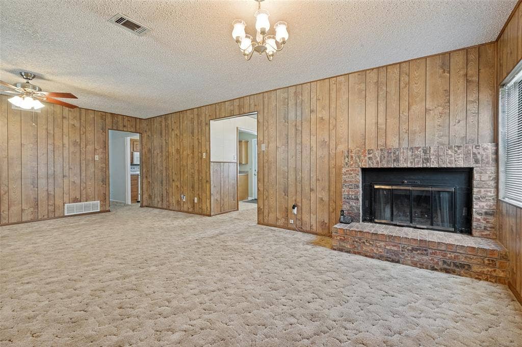 1726 Dorothy Drive, Grand Prairie, TX 75051 Living area