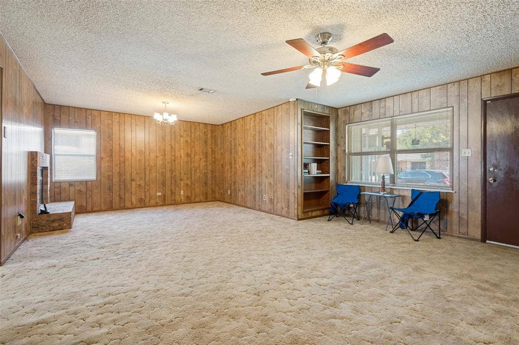 1726 Dorothy Drive, Grand Prairie, TX 75051 Living area