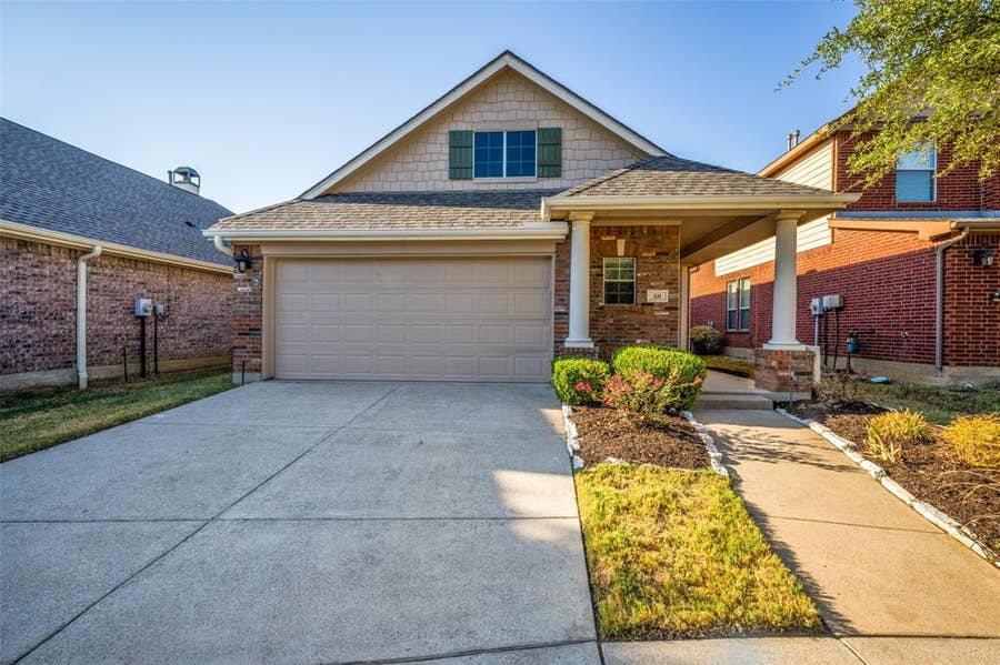 Property photo for 331 Clifton Circle, Lantana, TX