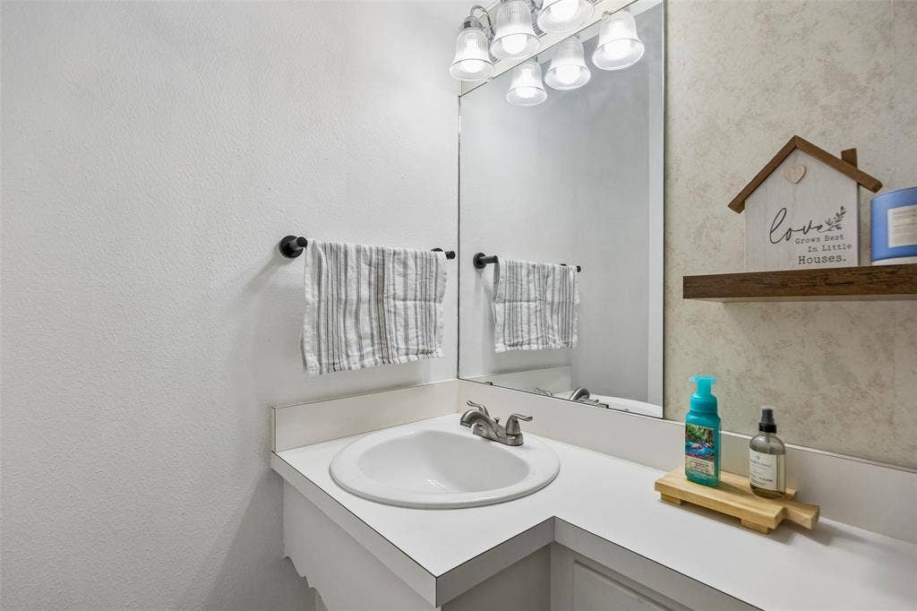 213 Harrington Circle, Duncanville, TX 75116 213 Harrington Circle, Duncanville, TX 75116