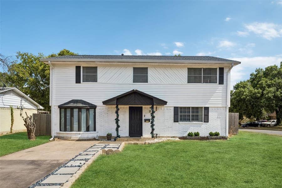 Property photo for 213 Harrington Circle, Duncanville, TX