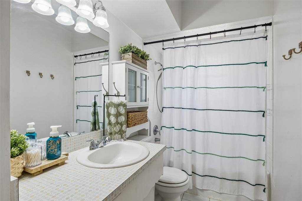 213 Harrington Circle, Duncanville, TX 75116 213 Harrington Circle, Duncanville, TX 75116