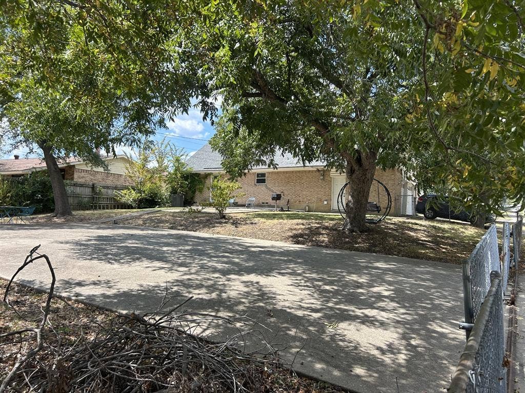 2202 Candleberry Drive, Mesquite, TX 75149 Back yard