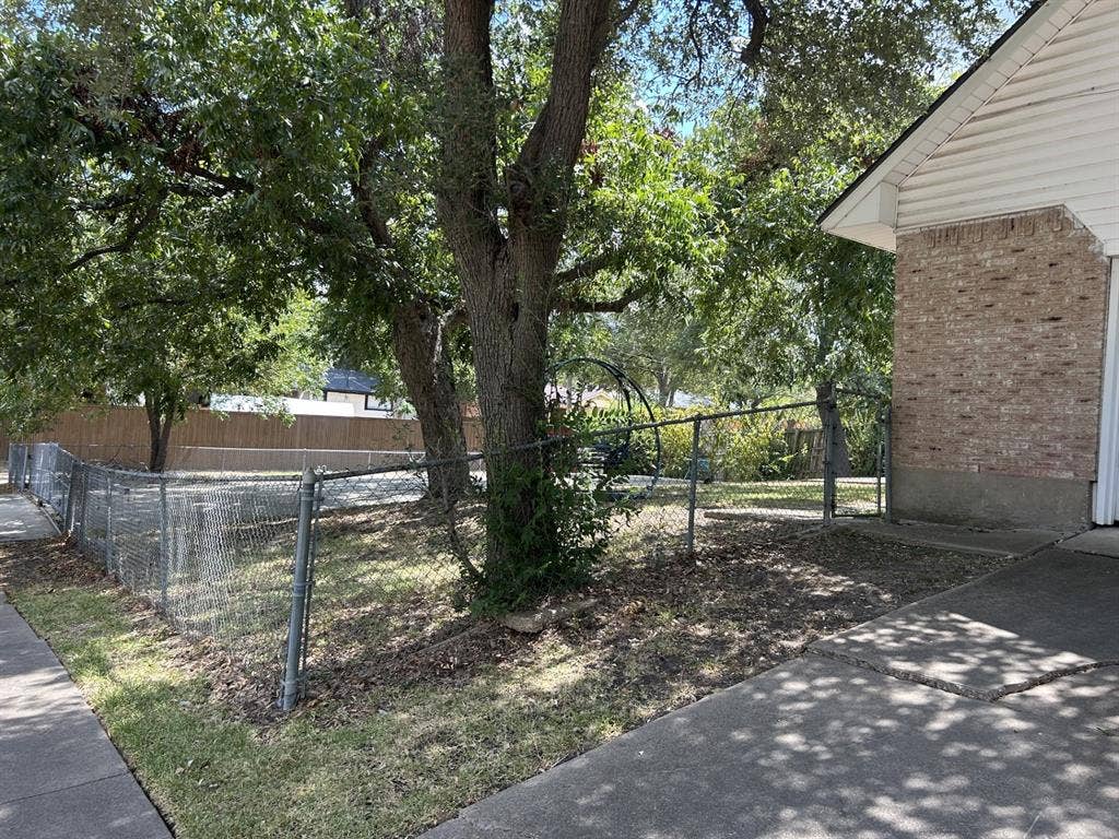 2202 Candleberry Drive, Mesquite, TX 75149 2202 Candleberry Drive, Mesquite, TX 75149