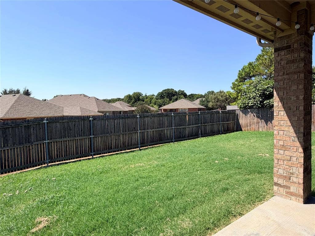 9251 Water Oak Drive, Arlington, TX 76002