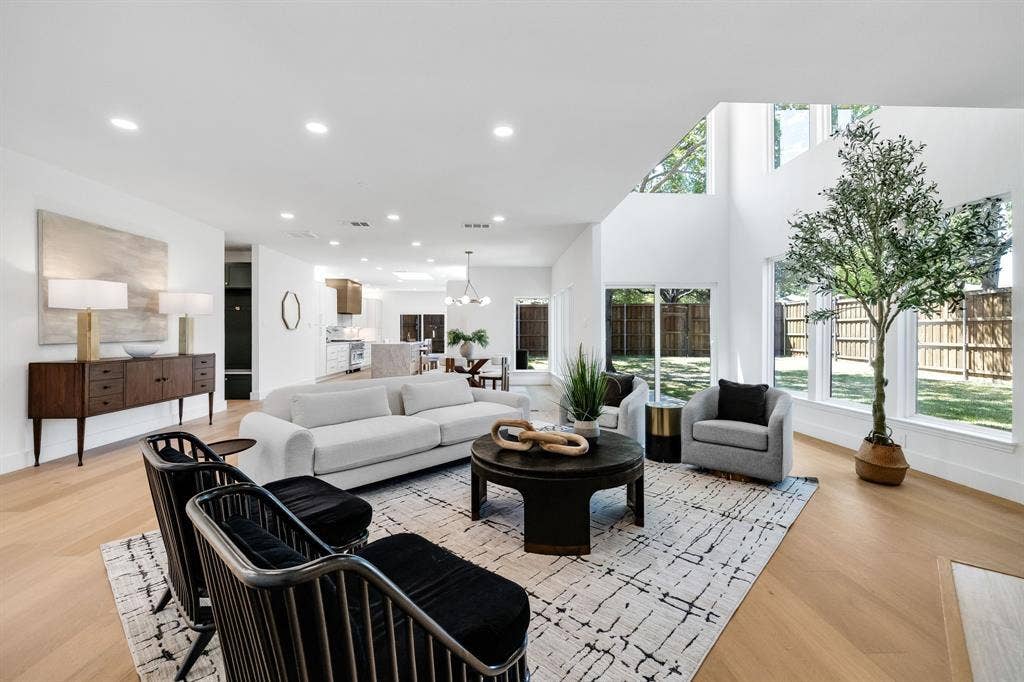 4402 Briargrove Lane, Dallas, TX 75287 4402 Briargrove