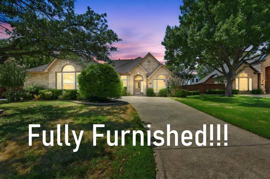 Property photo for 2402 N Hunter Place Lane, Arlington, TX