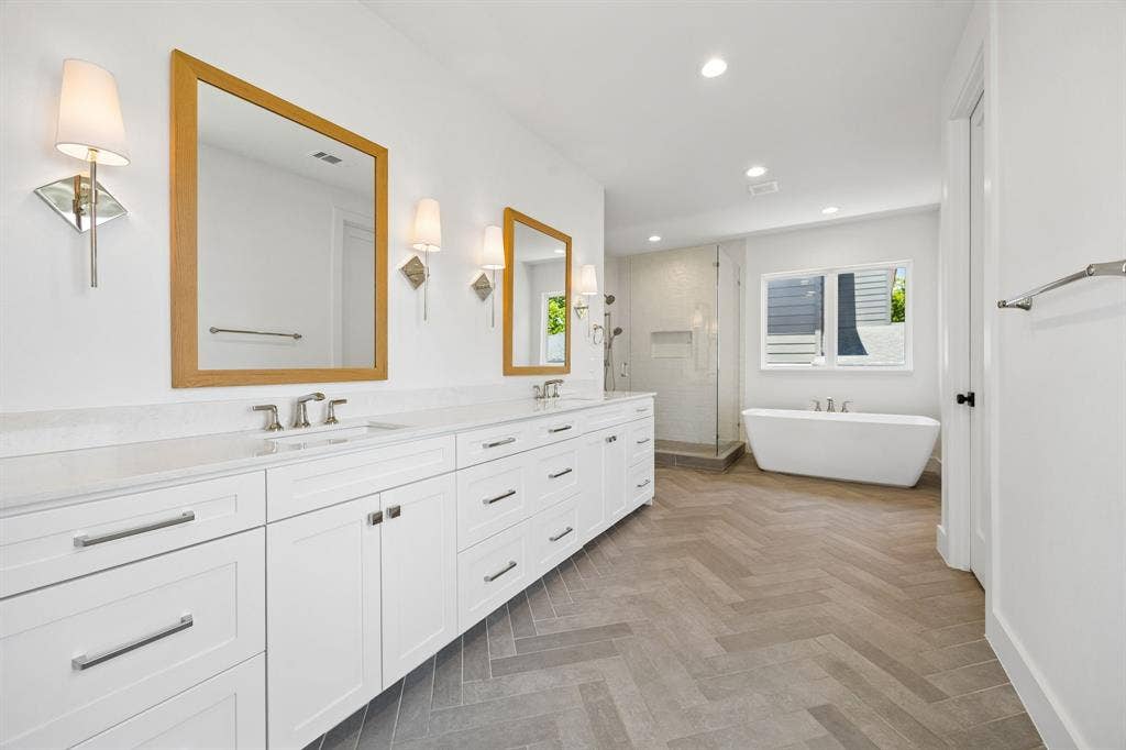 7323 Casa Loma Avenue, Dallas, TX 75214 7323 Casa Loma Avenue, Dallas, TX 75214