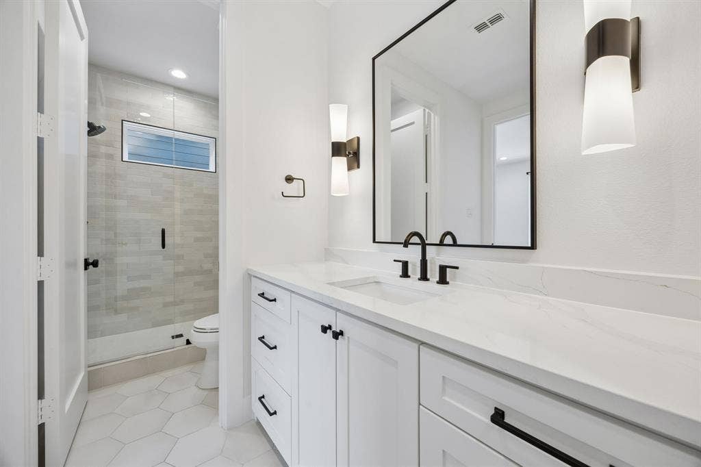 7323 Casa Loma Avenue, Dallas, TX 75214 7323 Casa Loma Avenue, Dallas, TX 75214