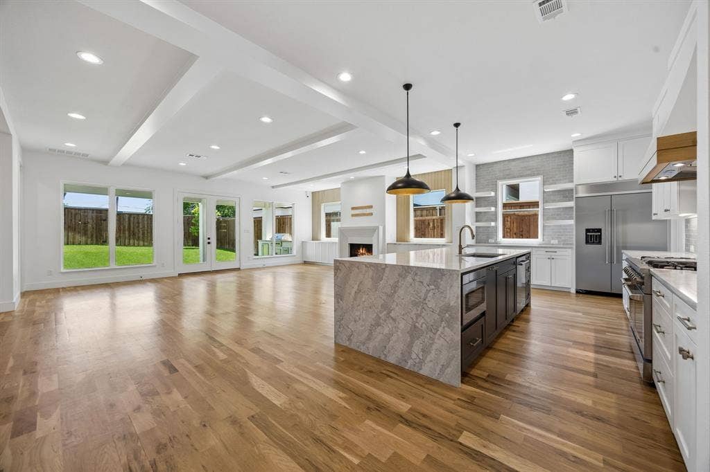 7323 Casa Loma Avenue, Dallas, TX 75214 7323 Casa Loma Avenue, Dallas, TX 75214