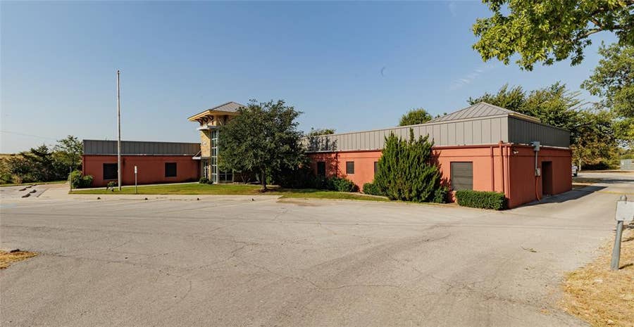 Property photo for 1210 S Business 287 Highway, Decatur, TX