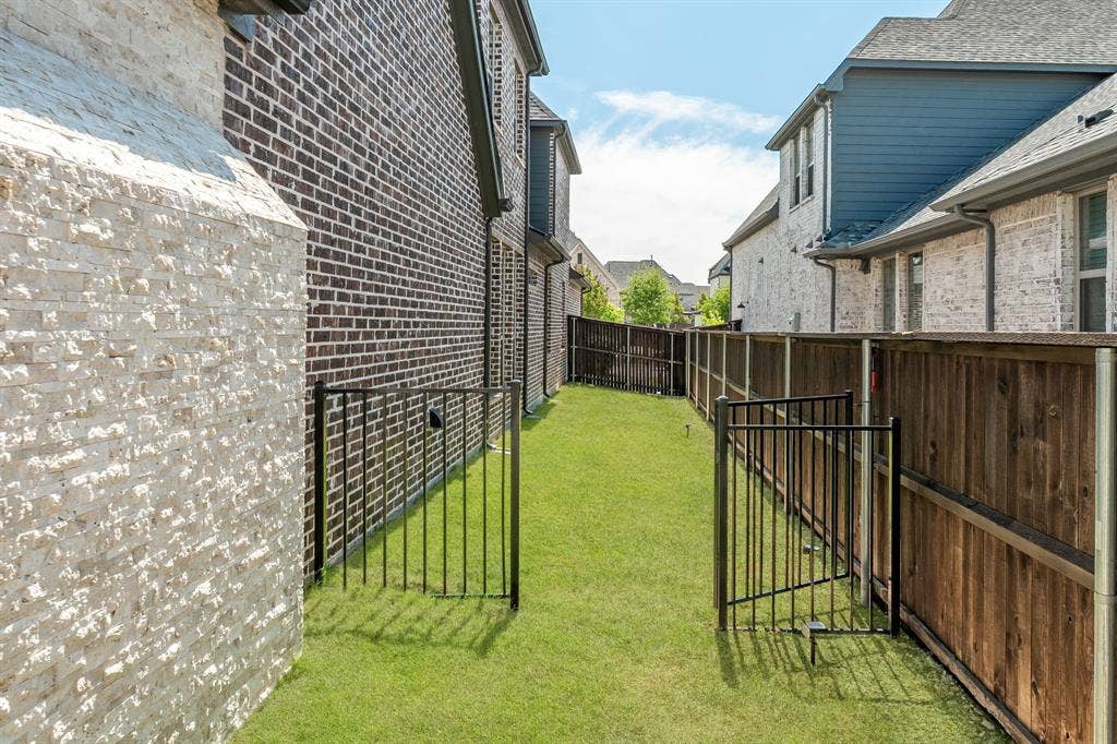 1405 Devonshire Drive, Celina, TX 75009 1405 Devonshire Drive, Celina, TX 75009
