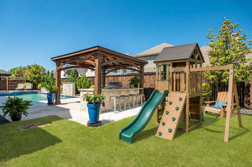 1405 Devonshire Drive, Celina, TX 75009 Virtually staged side yard.