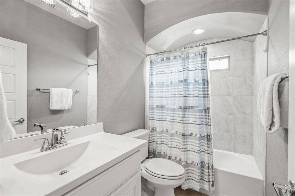 1405 Devonshire Drive, Celina, TX 75009 1405 Devonshire Drive, Celina, TX 75009