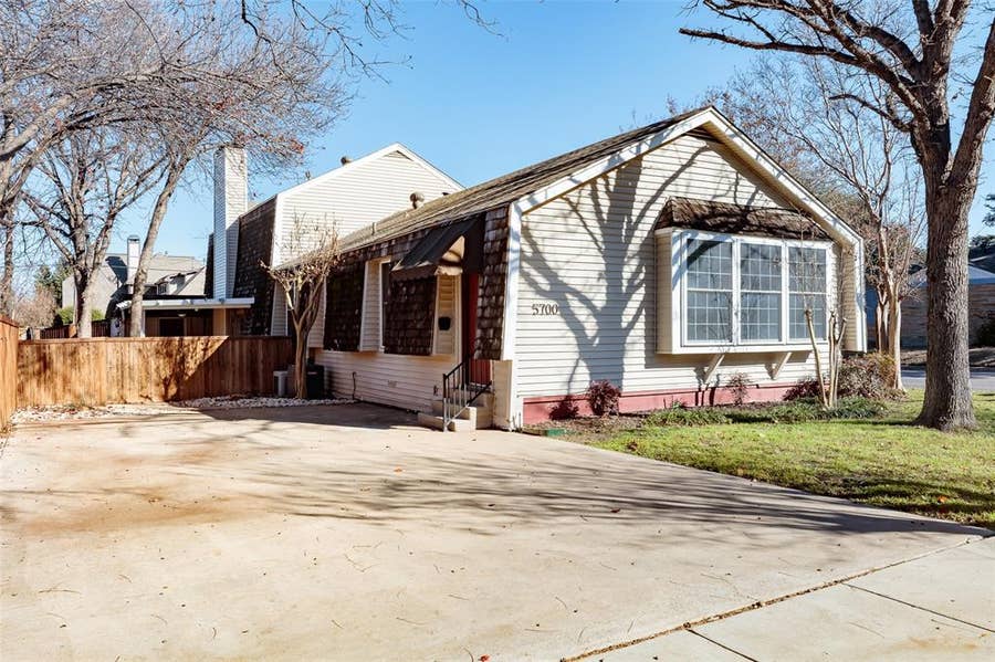 Property photo for 5700 Pershing Avenue, Fort Worth, TX