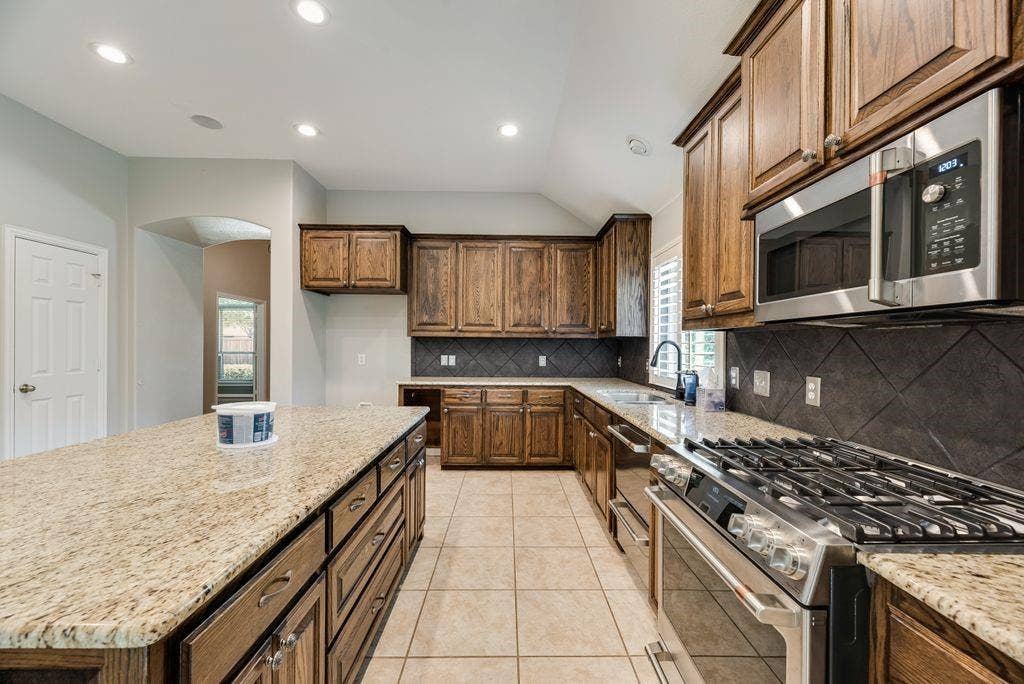 1010 Ranger Road, Forney, TX 75126 1010 Ranger Road, Forney, TX 75126